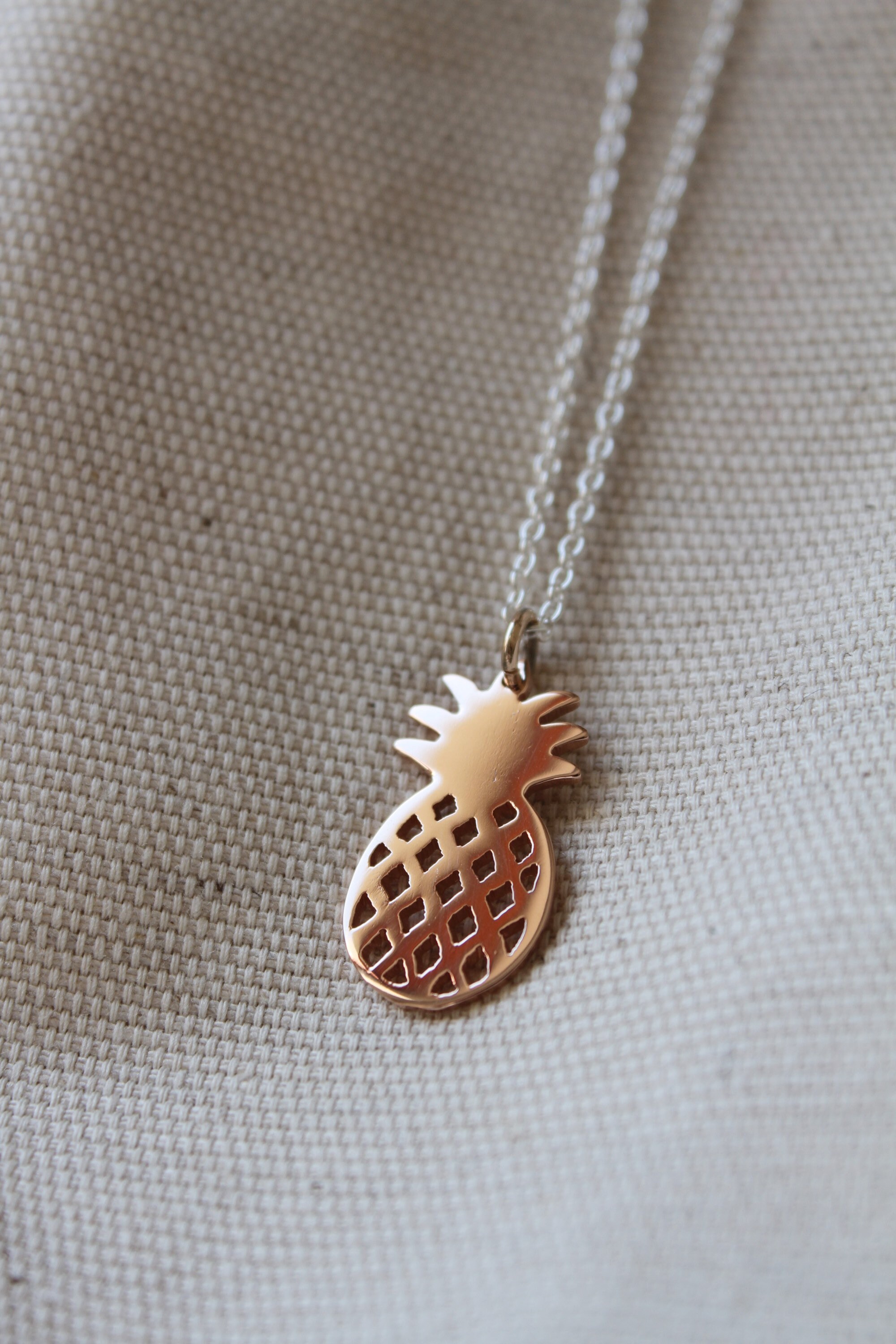 Rose gold pineapple necklace deals