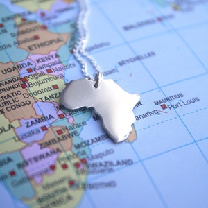 Africa necklace / 2cm Africa pendant / Africa with heart / Silver Africa continent