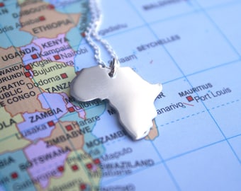 Africa necklace / 2cm Africa pendant / Africa with heart / Silver Africa continent