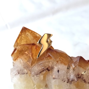 gold lightning stud earrings / statement earrings / yellow gold thunder bolt ear posts