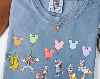 Camiseta retro de Disney Mickey y compañía con globos, camiseta cómoda de Disney Mickey y sus amigos, atuendo de vacaciones Disney, viaje familiar con globos de Mickey