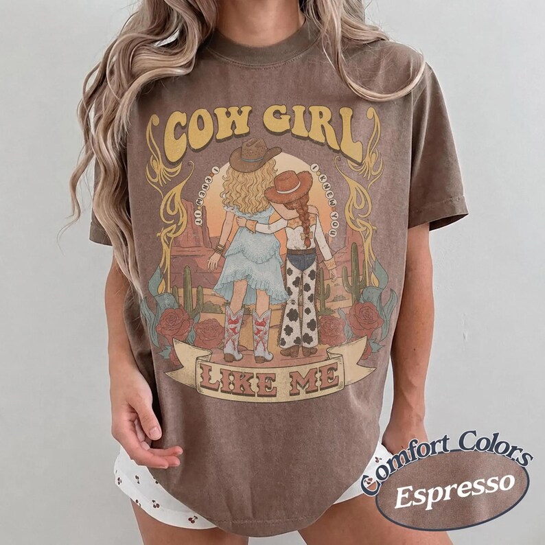 Camiseta Retro Cowgirl Like Me Comfort Colors, Camiseta I Knew It I Knew You, Regalo Vintage Western para Fans de la Música, Camiseta Toy Story Jessie Disneyland imagen 4
