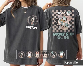 Benutzerdefinierte Mickey & Co Shirt, Retro Micky und Freunde Shirt, Vintage Disney Trip T-Shirt, Kariertes Mickey Top, Disney Familien Urlaub Passendes T-Shirt