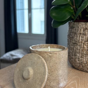 Handmade scented clay candle - decorative candle - candle - natural candle - handmade - Grasse perfume