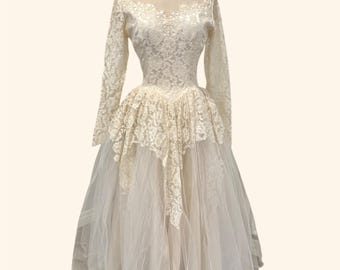 Vintage 50s Wedding Dress Lace Tea Length Tulle Full Skirt 0 2 XS