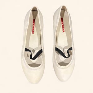 靴 00s Miu Miu flat shoes with beading 00s Miu Miu flat shoes with beading MIU MIU Gold Glitter