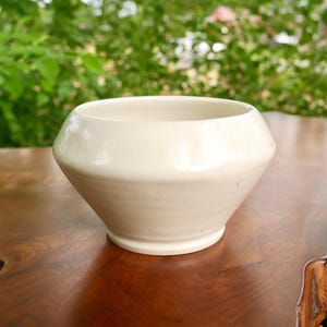Cache-pot minimaliste en céramique blanche - Cache-pot fabriqué à la main, décoration d&#39;intérieur moderne pour plantes succulentes