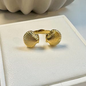 Seashell Gold adjustable Ring,Waterproof Beach Jewelry, Cockle Shell, Surfer Ring, Hypoallergenic, Boho ring, summer ring, summer jewelry,