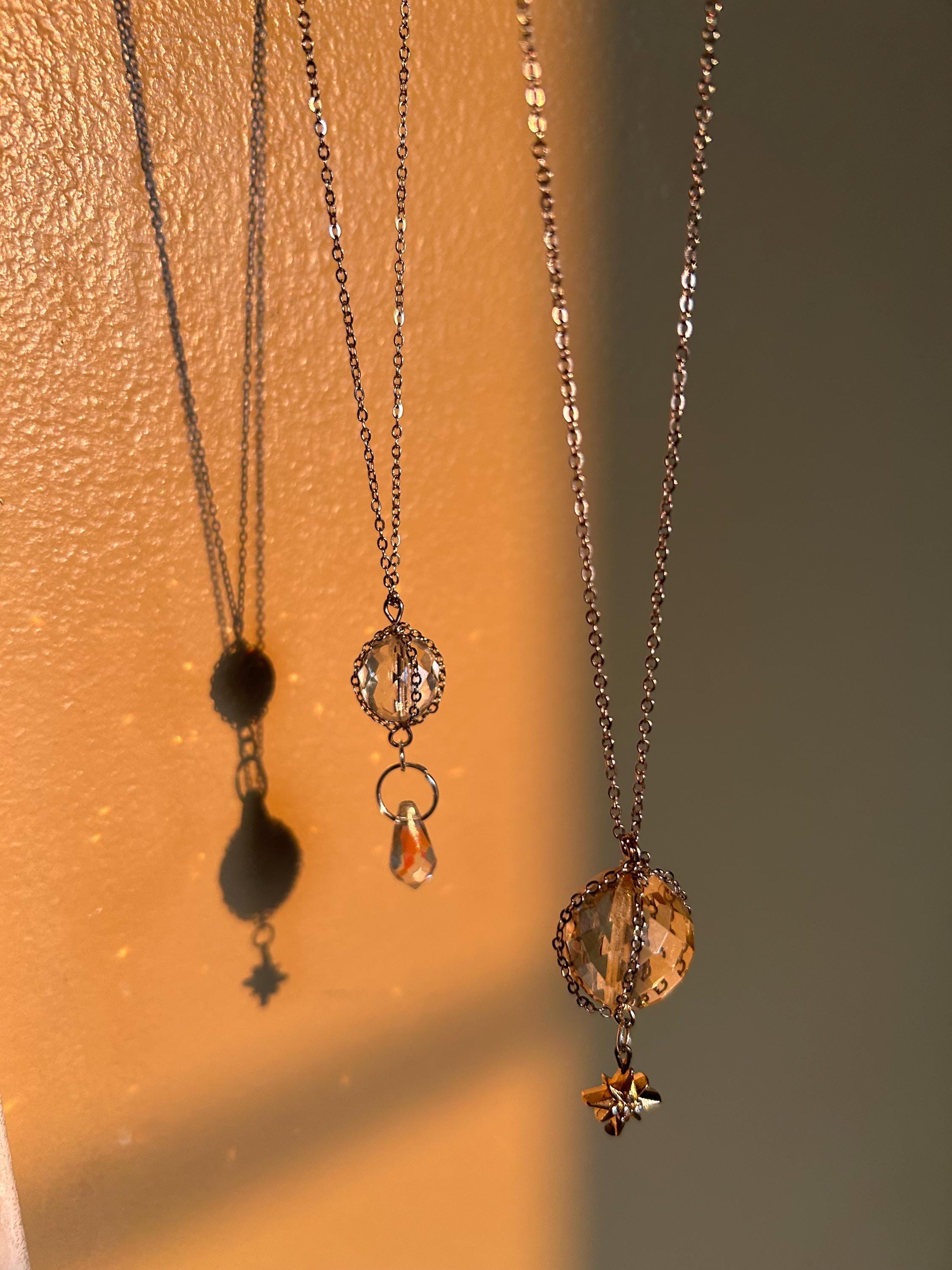 アイドル NECKLACE by Hyunjin You can get your own necklace designed by Hyunjin😻 Link in my BIO