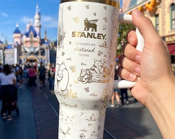 Bicchiere termico da 1,2 litri (40 oz) con cannuccia in plastica, incisione laser e design Disney Winnie the Pooh.