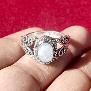 天然ムーンストーンリング、925スターリングシルバー、宝石ハンドメイドリング：バレンタインデーギフト