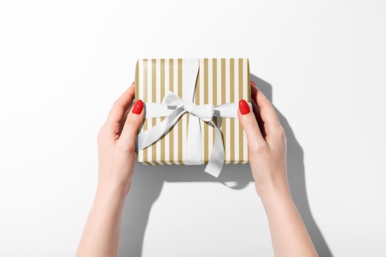 Gold gestreiftes Geschenkpapier, minimalistische Geschenkverpackung, 90gsm Fine Art Papier Bild 5