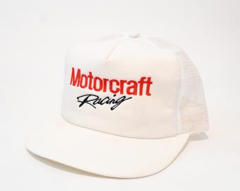 Czapka wyścigowa Vintage Motorcraft | Biała siateczkowa czapka typu trucker z daszkiem | Haftowane logo retro Ford Racing | Regulowana czapka kolekcjonerska z lat 80. i 90.