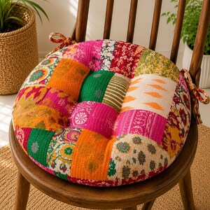 Vintage Kantha Patchwork Round Chair Pad, Handmade Cotton Seat Cushion, Boho Chair Cushion, Quilted Floor Cushion, Rustic Farmhouse Gift
