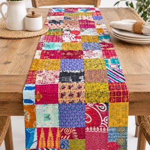 Patchwork Kantha bordslöpare, handgjord vintage bomullsmatsaldekoration