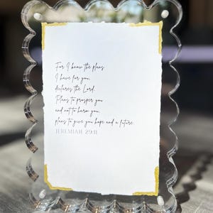 Acrylic Bible Verse Frames, Standard Edge, Scalloped Edge, Modern & Chic Frame, Quote