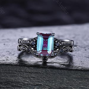Black Gold Alexandrite Engagement Ring Set Unique Emerald Cut Wedding Ring Black Spinel Cluster Stacking Rings June Birthstone Ring For Her