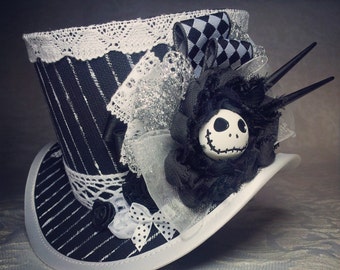 Black and white hat, Gothic mini top hat, Gothic Lolita, Dark Tea Party, Pinstripe hat, Festival hat, Cute top hat, Hatinator, Kawaii hat