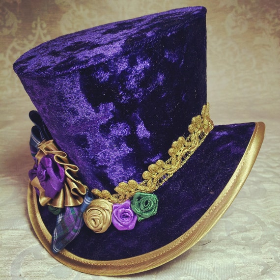 Purple Panama Hat with Gold Chain & Lions Head Gamboa Panama Hat. Purple Panama Hat - Fedora Hat main image 2
