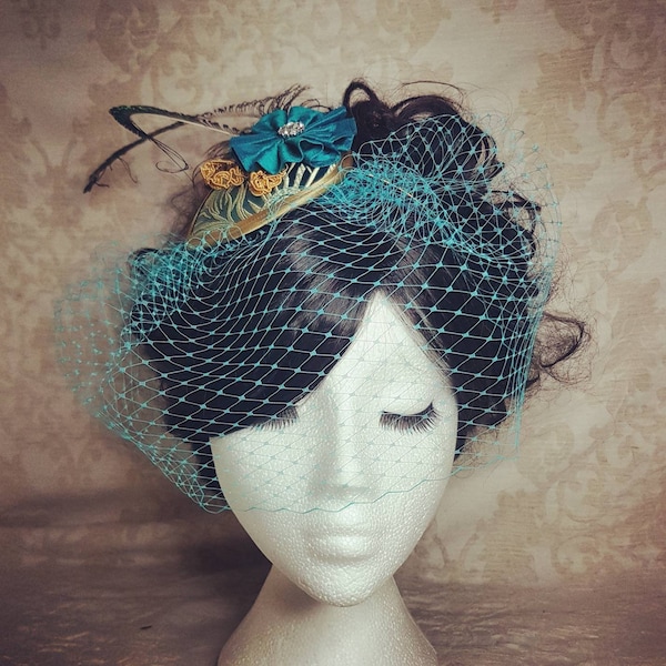 Peacock feather turquoise silk fascinator, wedding fascinator with veil, Races fascinator, turquoise fascinator, peacock blue