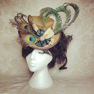 Victorian percher hat, midi top hat with turquoise velvet and peacock feathers. Steampunk cosplay, Steampunk top hat, Renaissance costume image 3