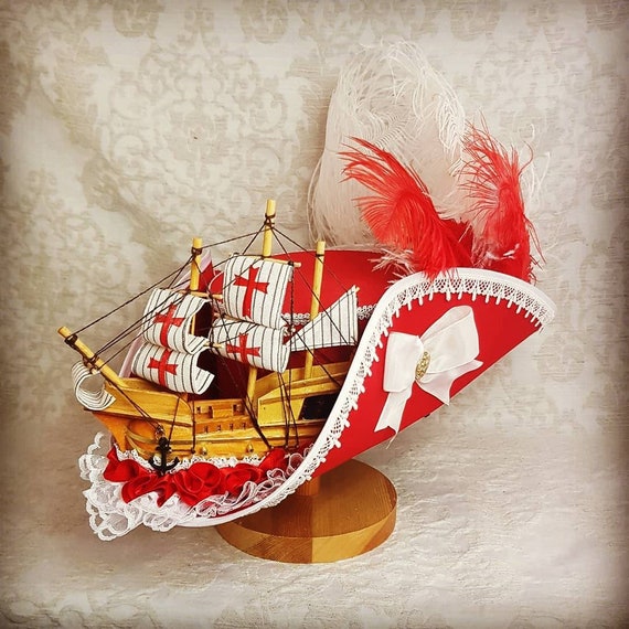 Red pirate hat, Buccaneer tricorn hat for Pirate Festivals, Renaissance Faire and LARP