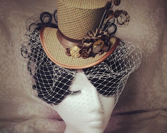 Detachable birdcage veil, peekaboo veil, short veil to wear with a mini hat (hat not included!)