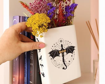 Fourth Wing Book Vase, Dragon Bookshelf Decor, Book Lover Gifts, Fantasy Gift for Her, Fantasy Library Decor, Bookish Vase, Empyrean Series