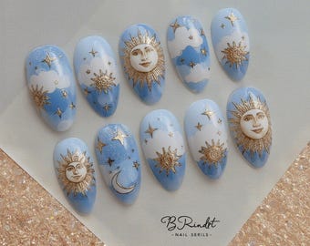 Uñas postizas Celestial Press On / Uñas postizas de sol y luna con nubes y estrellas / Set de decoración navideña reutilizable hecho a mano con diseño de cielo azul galáctico