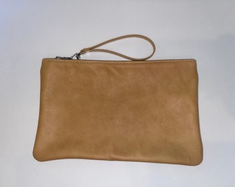 Timeless Elegance: Tan Soft Leather Wristlet with Black Cotton Lining