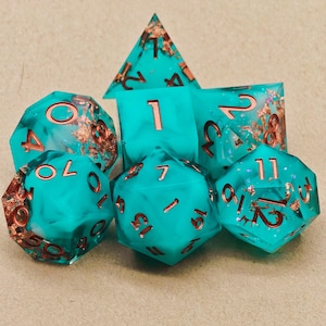 Starry Sky Theme DND Dice Set, Resin Sharp Edge D&D Dice Set, Dungeons and Dragons Polyhedral RPG Dice Set DND D20, D6 Gift