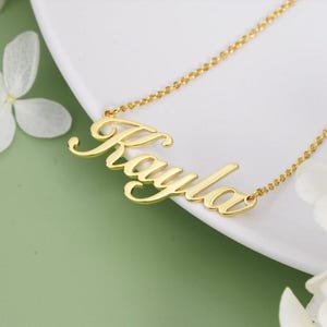 Personalized Script Name Necklace – Custom Jewelry