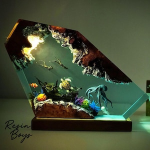 Ocean Resin Lamp with Octopus & Divers | Underwater Scene Night Light | Handmade 3D Ocean Art Gift | LED Resin Aquarium Lamp Decor