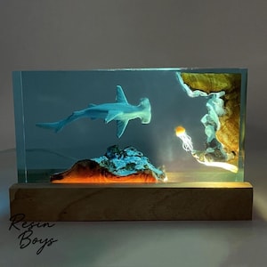 Ocean Resin Lamp Shark & Jellyfish Night Light | Handmade Ocean Scene Lamp | Unique Wood Base Aquarium Decor Gift