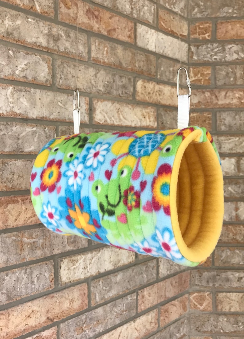 Parrotlets or Green Cheeks and Regular Conures. Lovebirds Quilted Fleece Hideaway for Any Smaller Birds Cozy Bird Tunnels