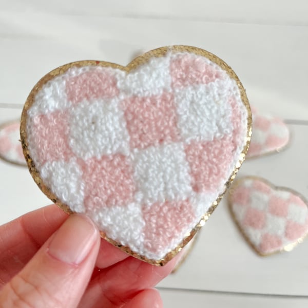 Light Pink + White Checkered Heart Chenille Iron On Patch (6cm) with gold glitter trim | Valentine's Day | love | cute patches