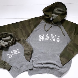 Mamãe, paizinho e mini moletons com capuz | camuflagem | raglã | lã | criança | adulto | mulheres | vida de mãe | conjunto mamãe | mamãe e eu