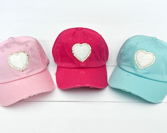 Gorra de béisbol con parche de corazón desgastado: gorra ajustable para niños pequeños y jóvenes