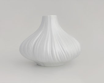 Black Porcelain  'Plissée' Garlic Onion Vase - M. Freyer for Rosenthal 1970s