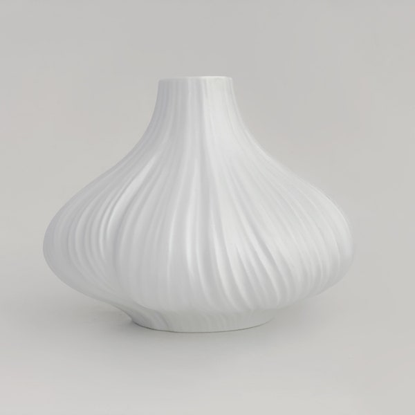 Jarrón de cebolla de ajo de porcelana negra 'Plissée' - M. Freyer para Rosenthal 1970s