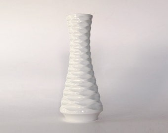 Mid Century Modernist Architectural White Porcelain Vase - Edelstein