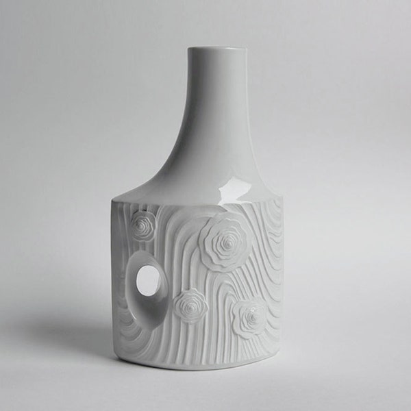 Vintage Op Art White Vase - AK (Kaiser)