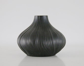 Black Porcelain Large 'Plissée' Vase - M. Freyer for Rosenthal 1970s