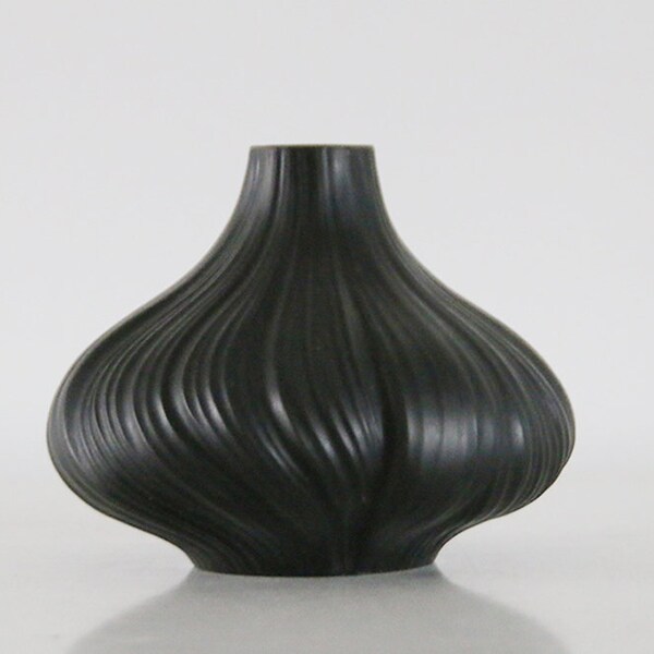 Black Porcelain  'Plissée' Garlic Onion Vase - M. Freyer for Rosenthal 1970s