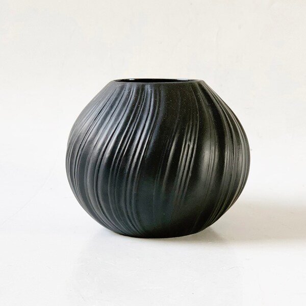 German Porcelain Round  Black Matte Vase - M. Freyer for Rosenthal  Studio Linie 1960s