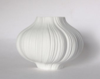 Porcelain White  'Plissée' Vase - M. Freyer for Rosenthal 1960s