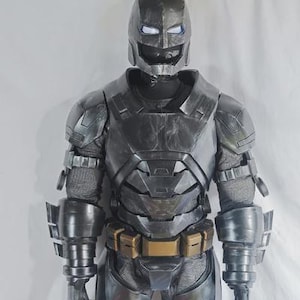 Custom Battle Armor Suit – Heavy-Duty Cosplay Armor with Dramatic Wear Effects