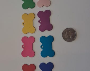 Adorable placa de identificación con forma de hueso: una placa personalizada para tu amigo peludo.