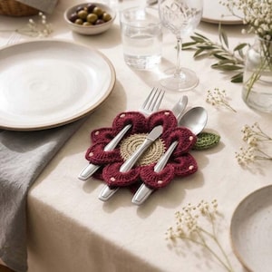 Crochet Flower Cutlery Holder, Sunflower Silverware Place Setting, Daisy Utensil Slot Mat, Cottagecore Spring Dining Table Decor Gift