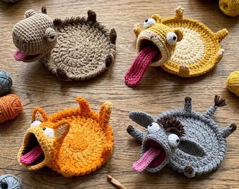 Funny Dog Crochet Coaster, Cute Puppy Mug Rug, Handmade Animal Coaster, Kawaii Desk Decor, Unique Gift for Dog Lovers